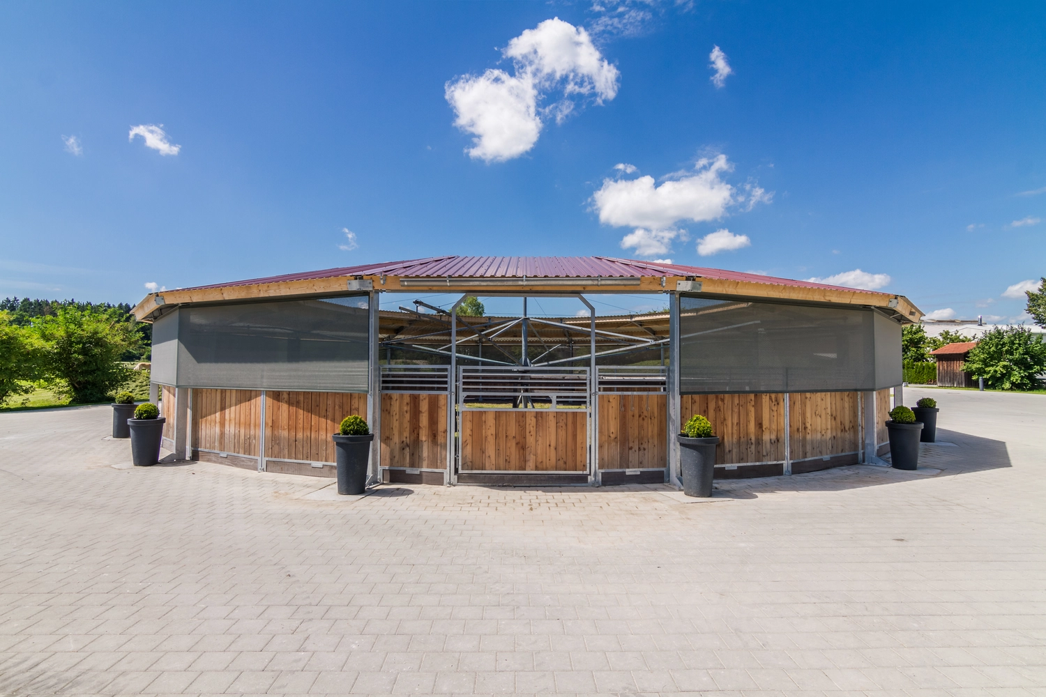 Reitsportzentrum München GbR -Führmaschine