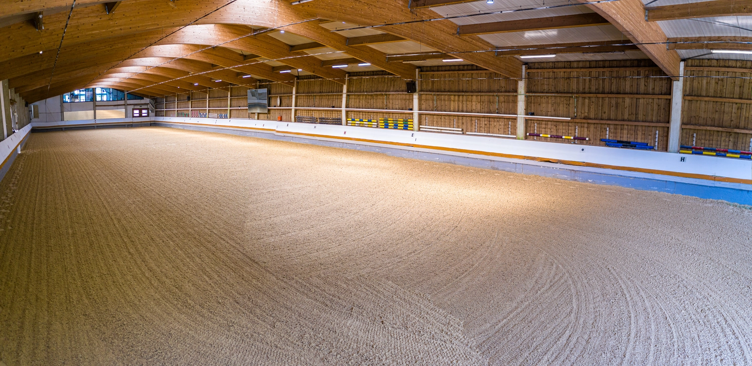 Reitsportzentrum München GbR - Reithalle